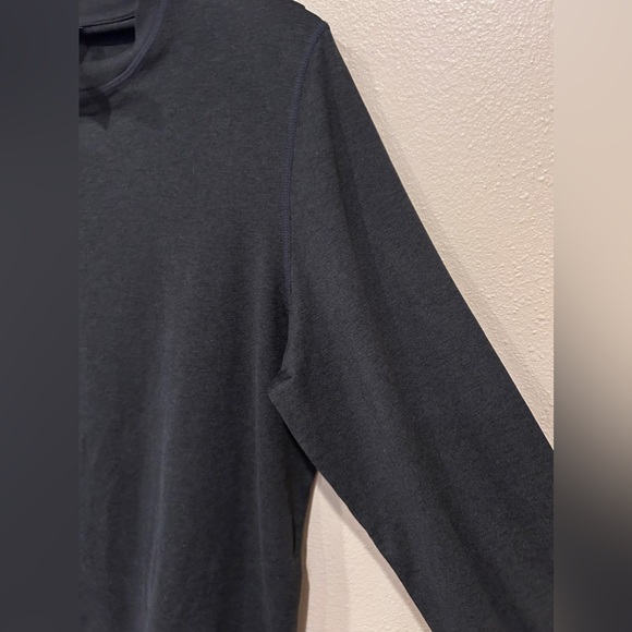 Vuori Ponto Performance Crew Men's DreamKnit Crew Size S Black #V224 EUC - Picture 4 of 6